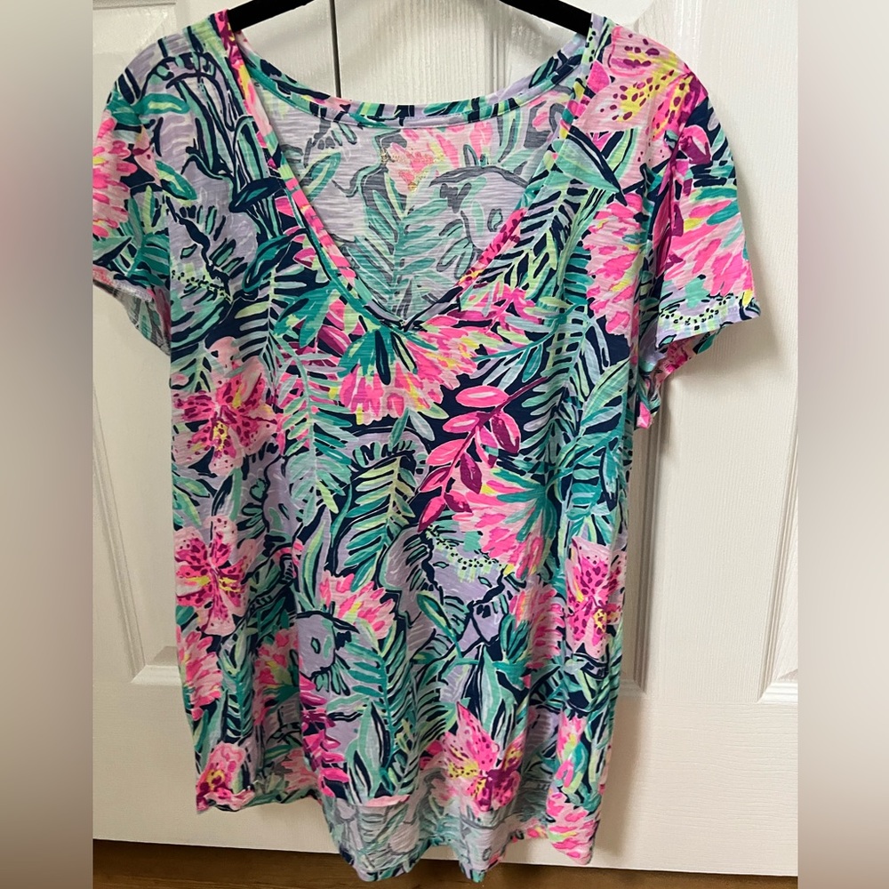 Lilly Pulitzer Etta Top V Neck Short Sleeve - Very Good Condition Size L